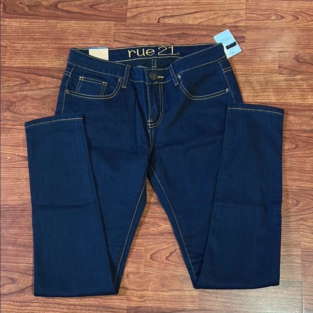 Rue21 Womens Mid Rise Jegging Jeans Size 3/4 Short